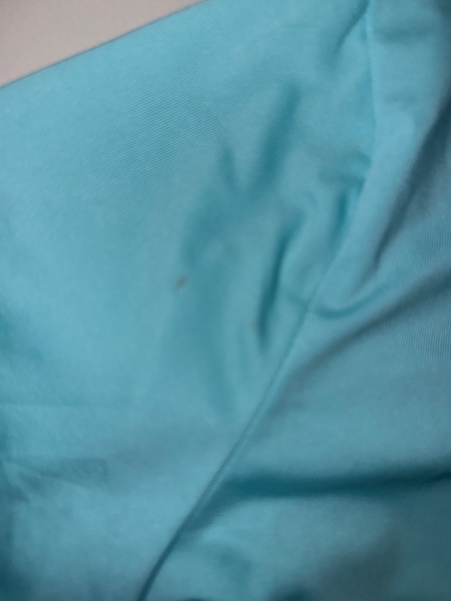 Top cyan Medium